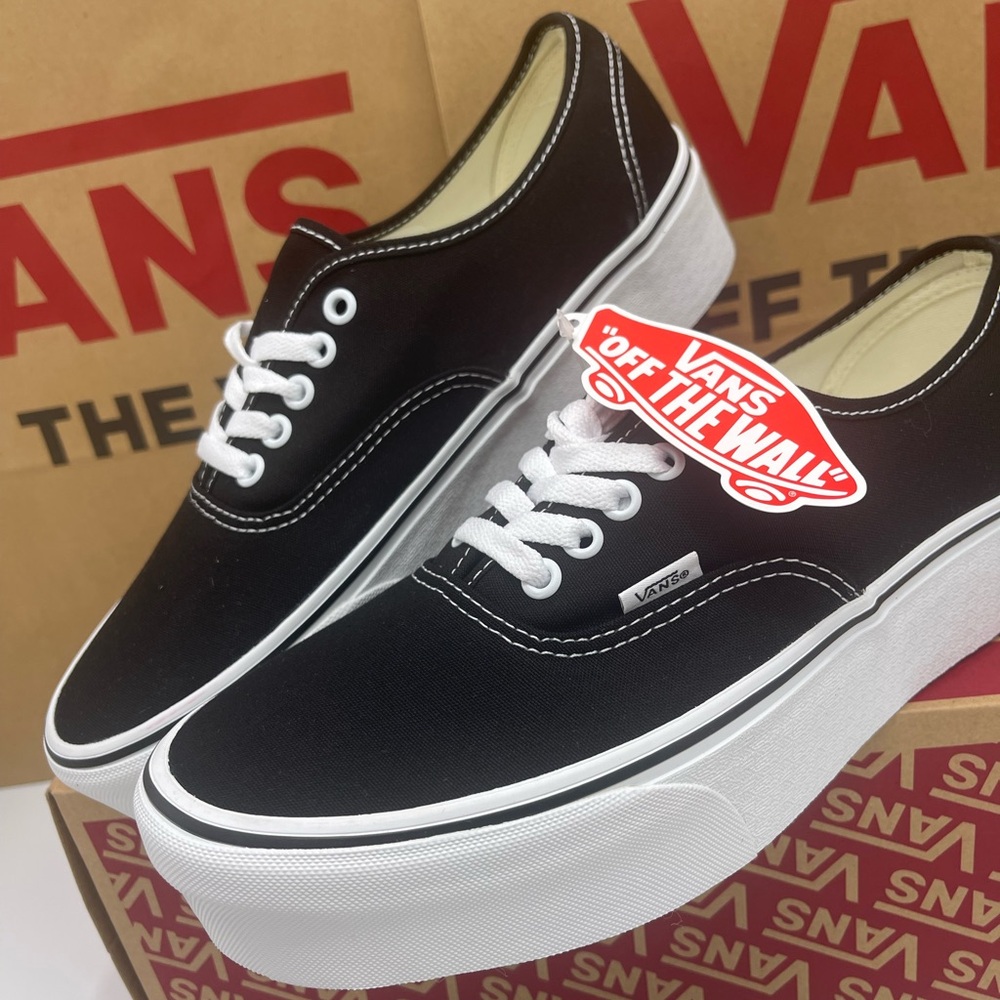 Vans Men’s Authentic Stacked
Canvas Black/True W Platform Sneakers
VN0A5KXXBMX - Picture 11 of 16